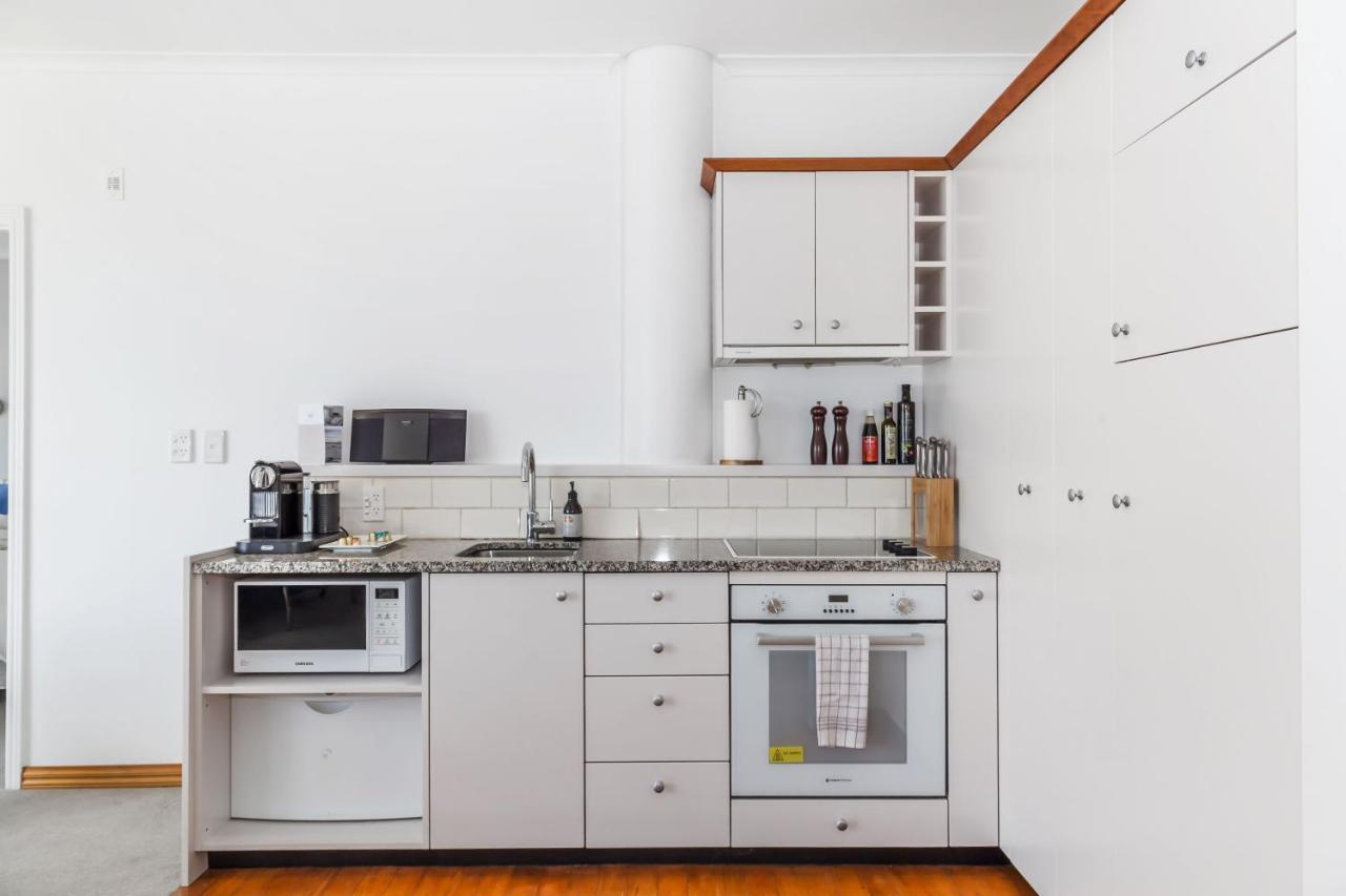 Waterfront Two Bedroom Apartment; Great Location! Auckland Exterior photo